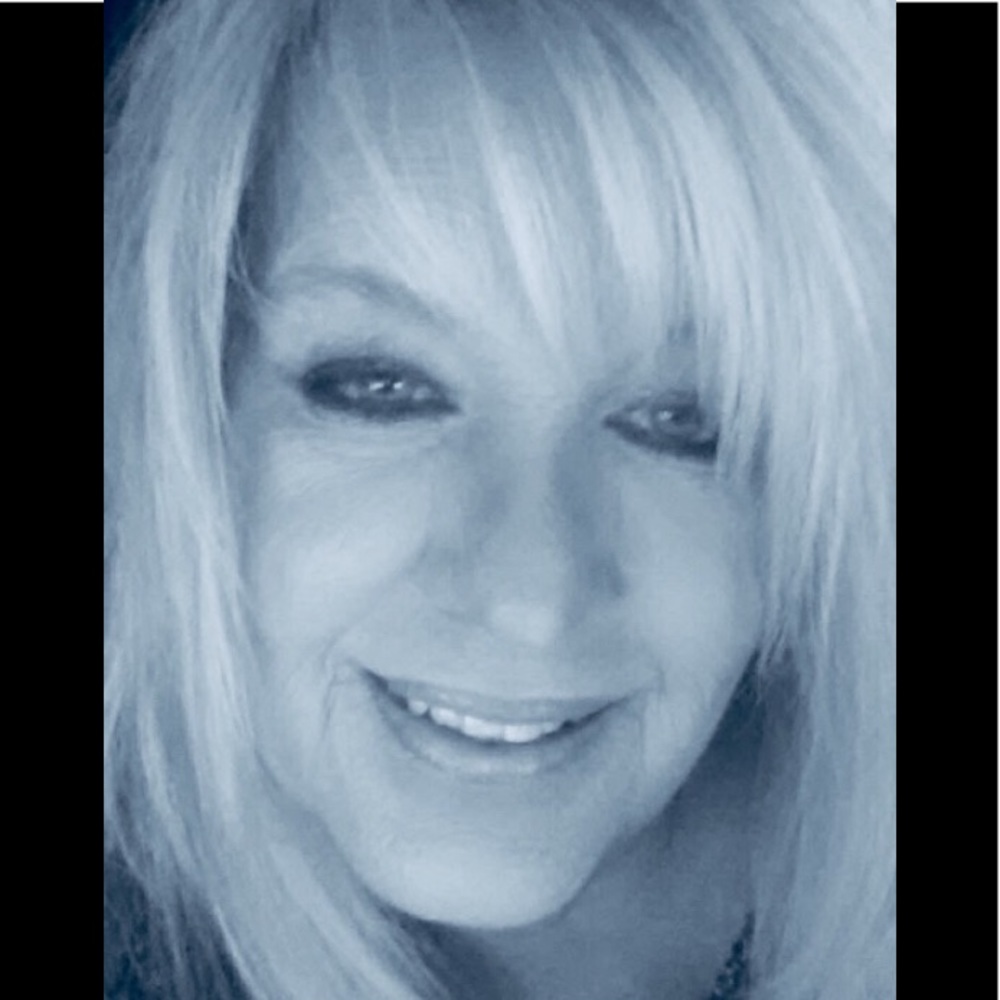 Meet your Posher, Sharon